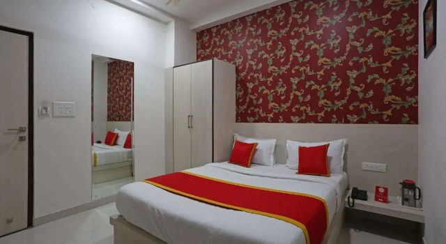 Номер Standard OYO 9304 Hotel Swastika