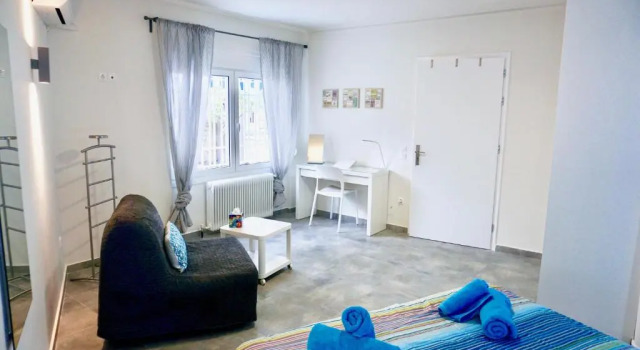 Hilton Hotel Area Renovated Apt next to Metro, Забронировать Отель Отели Афины 3 звезды, рядом с Национальная Пинакотека, 3*