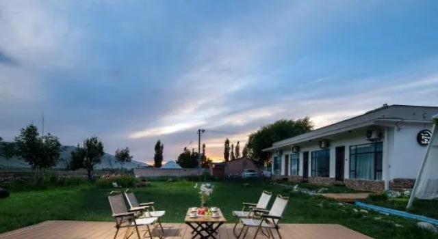 Xiyixia Rural Hotel, Prenota Hotel Hotel a Xinjiang con parcheggio, Parcheggio