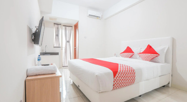 Двухместный номер Standard Hotel O Ciputat Near Apartment Green Lake View Ciputat