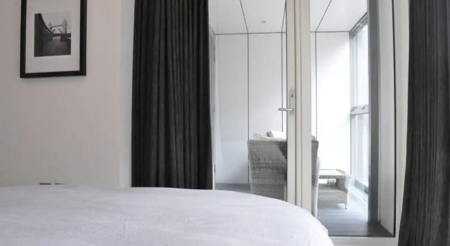 Modern 1 Bedroom Apartment in Brixton With Balcony, Varaa Huoneisto Asunnot kohteessa Merseyside, Huoneisto