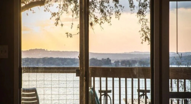 Cliff House Cl 1563 3 Bedroom Home by Redawning, Prenota Hotel Canyon Lake Texas Hill Country
