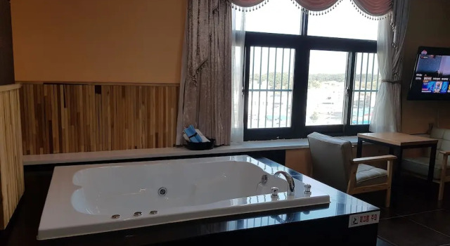 Люкс Royal Hotel Memory