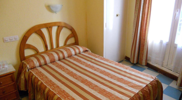 Hostal La Perla Asturiana, Забронировать Отель центр города Мадрид, рядом с Дом-музей Лопе де Вега