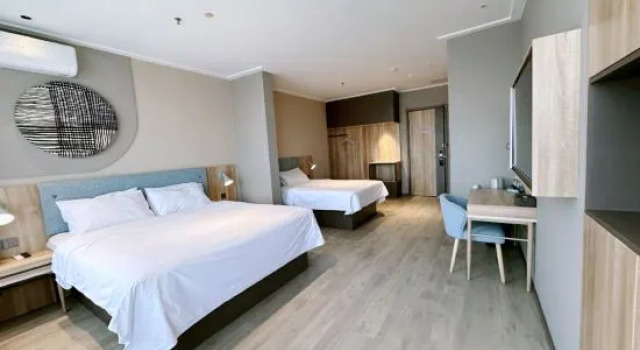 Люкс Homeinn Hotel (Yingkou Panpan Road Nanhu Park)