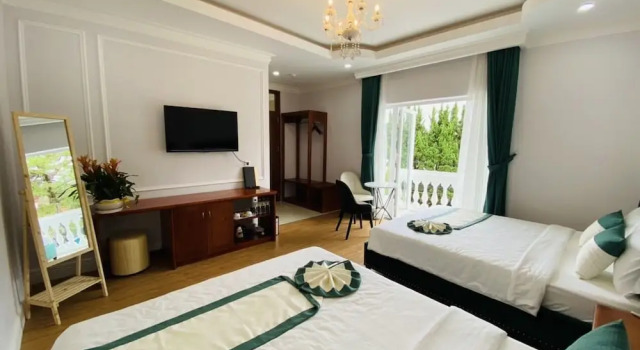 Четырёхместный семейный номер Standard Peach Valley Hotel Dalat
