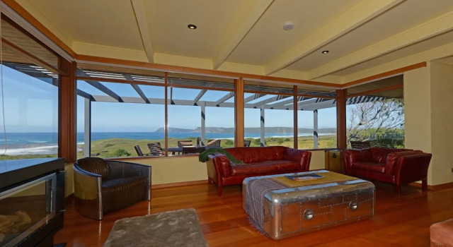 Коттедж с 3 комнатами с красивым видом из окна Cloudy Bay Villa