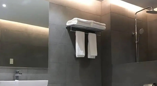 Номер Premier с балконом J7 Hotel
