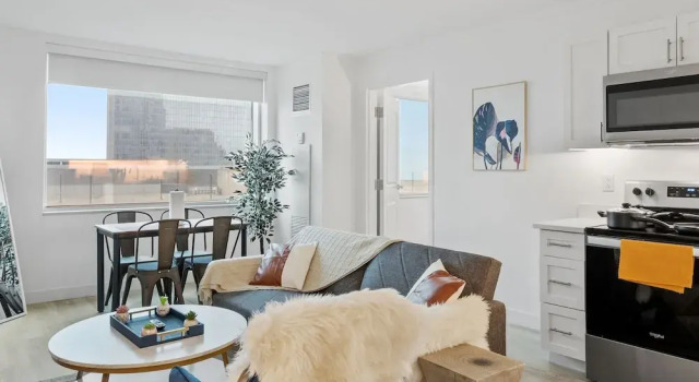 Cozysuites at Showboat Best 2br3ba Condo in Town