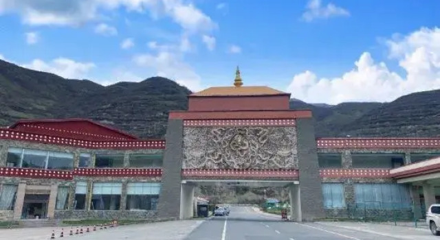 Minjiangyuan International Hotel, Book Hotel Hotels in Ngawa with Parking, Parking
