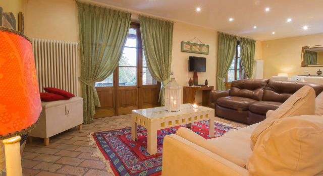 Villa Oleandra sul Lago by Interhome, Забронировать Отель Отели Озера Тразимено с парковкой, Парковка