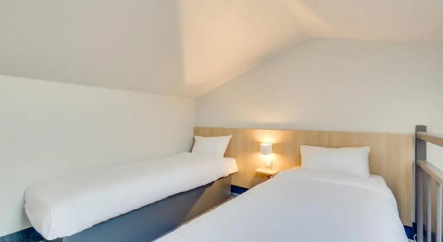 Четырёхместный номер Standard B&B HOTEL FREJUS Puget-sur-Argens