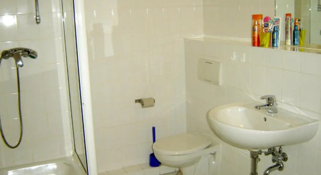 Кровать в общем номере (женский номер) Wombats City Hostel Leipzig