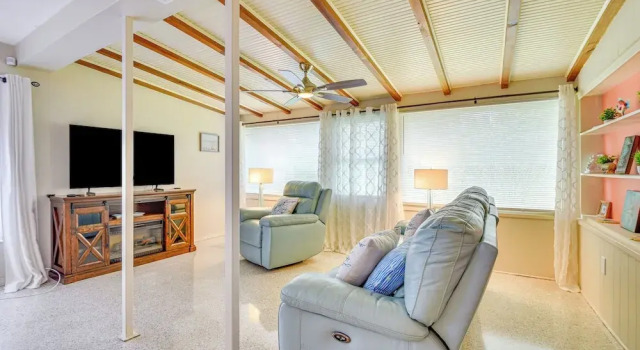 Mins From Anna Maria Island: Bright Home w/ Pool!