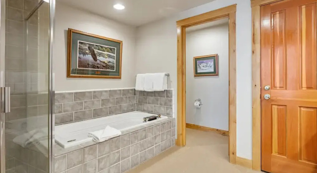 Номер Standard Trail's End Lodge at Deer Valley Resort - Two Bedroom Residence with Spa #201 2 Condo