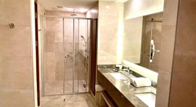 Люкс Türkmen Riverside Hotel Adana