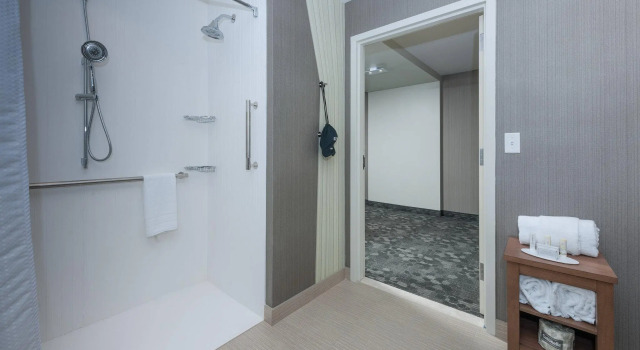 Четырёхместный номер Standard Courtyard by Marriott Boston Littleton