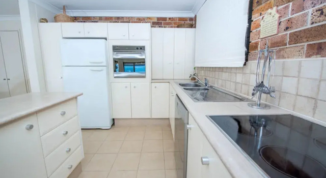 Апартаменты A Yachtsmans Rest Unit 4, 37 Victoria Parade
