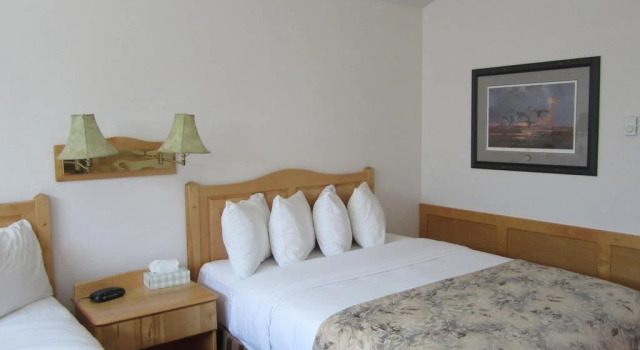 Beaver Creek Lodge, Book Hotel McBride Britisk Columbia