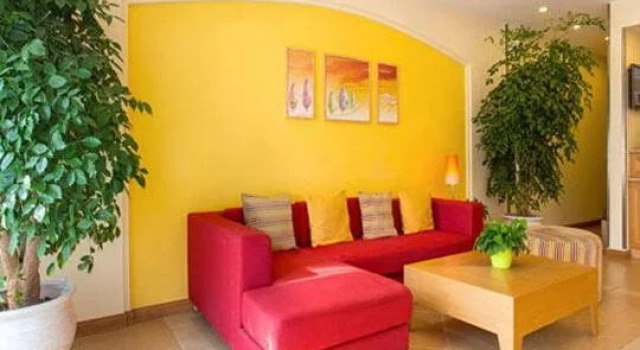 Home Inn Heyuan Railway Station, Boek Hotel Hotels in Guangdong met parkeren, Parkeren