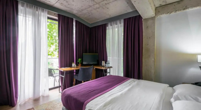 Hotel Adora