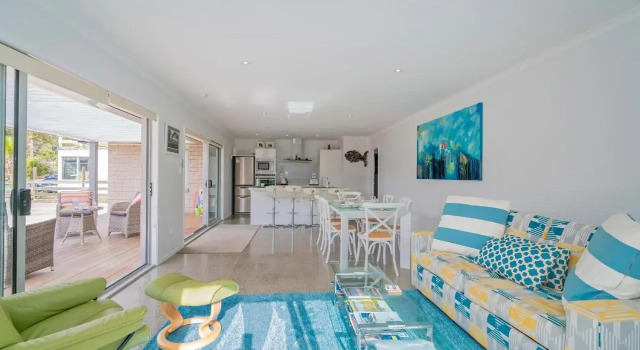 Roses Beach Pad - Matarangi Holiday Home, Забронировать Отель Матаранги Coromandel Peninsula