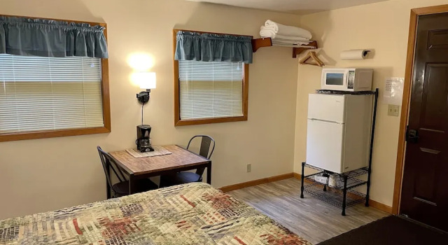 Номер Standard Whitetail Creek Camping Resort