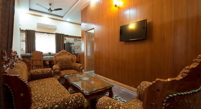Tuskar's, Rezervovat Hotel Hotely v Uttarakhand s parkováním, Parkování