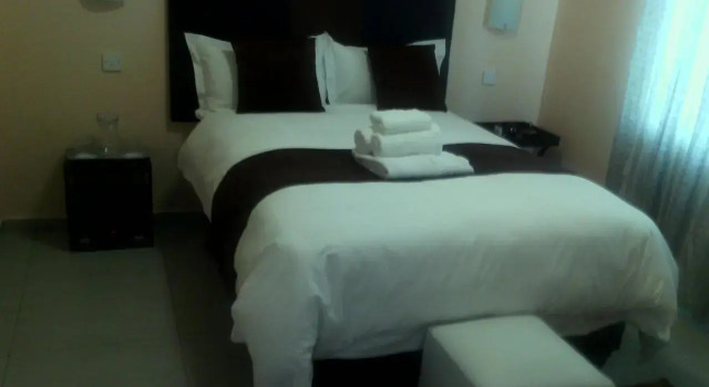 Fahms Self Catering, Prenota Hotel Hotel economici a Letlhakane