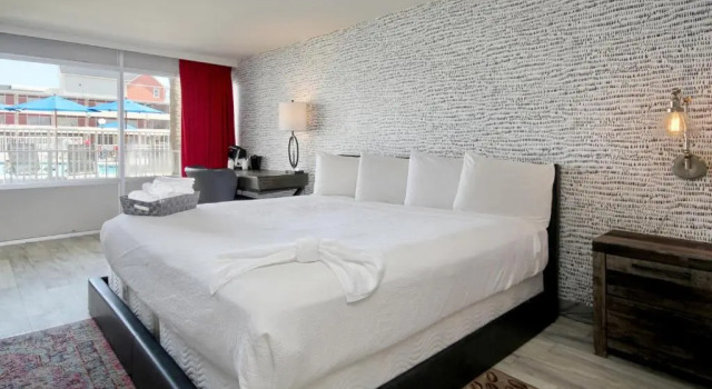 Двухместный номер Standard Waikiki Village Retro Motel by Oceana Resorts