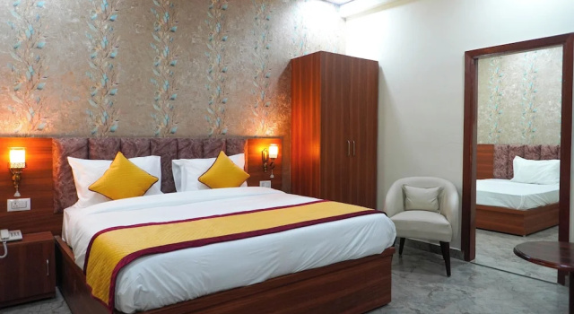 Двухместный номер Executive Hotel Relax Suites FNG Expresway 63 Noida