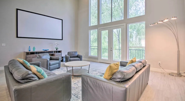 Апартаменты Eado Houston Home, Walk to Convention Center!