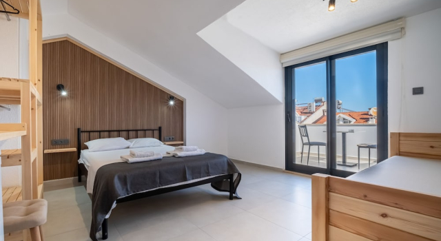 Standardní Třílůžkový pokoj s balkonem Isik Apart Datca