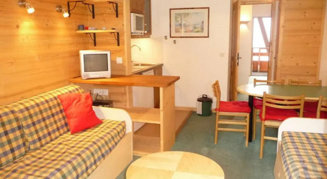 Appartement La Tania, 2 pièces, 5 personnes - FR-1-513-7