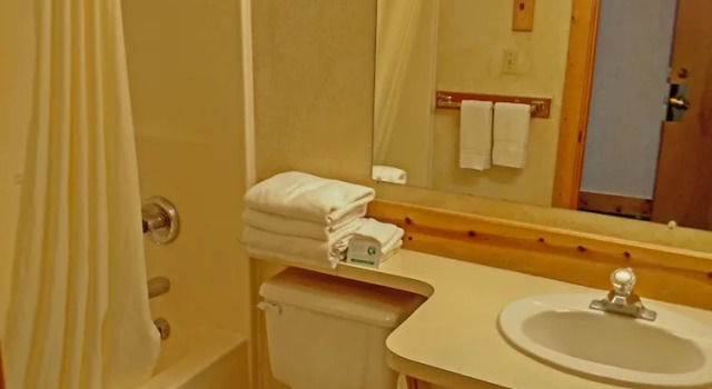 Четырёхместный номер Standard с видом на горы Old Corral Hotel & Steakhouse