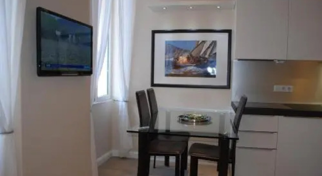 Alpazur: Lovely Apartment with Sea View, Забронировать Апартаменты/квартира Ницца Приморские Альпы, рядом с Набережная Соединенных Штатов