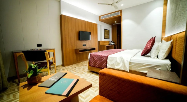 Номер Premium с видом на сад Hotel Surya, Kaiser Palace