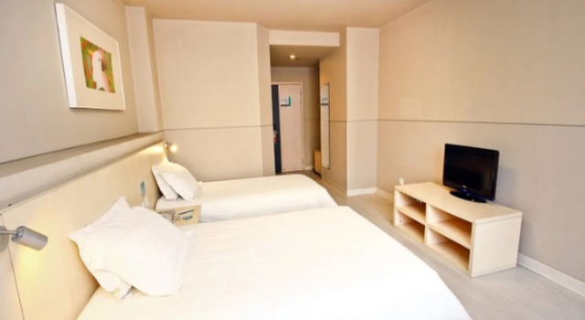 JInjiang Inn Chengdu DuFu CaoTang Branch, Boek Hotel Hotels in Chengdu met parkeren, Parkeren