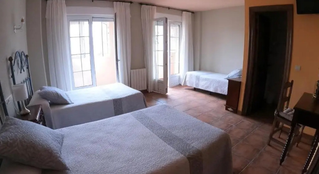Трёхместный номер Standard Hostal Santiago