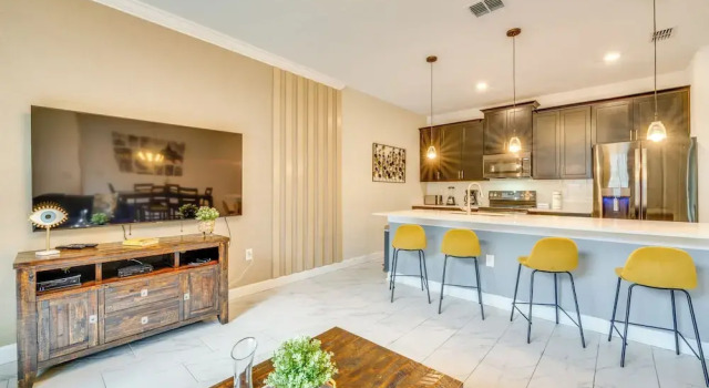Апартаменты Near Disney Parks: Home w/ Pool in Davenport!