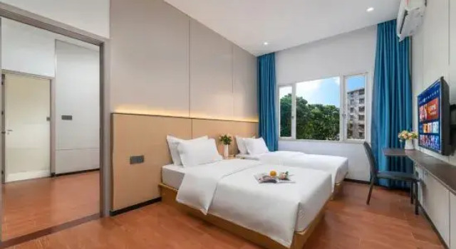 Семейный люкс с 2 комнатами Jiasihua Business Hotel