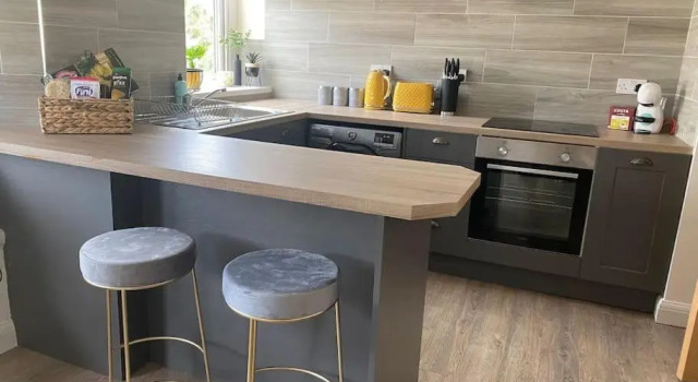 Апартаменты Lovely 2 Bedroom Apartment Near City Centre