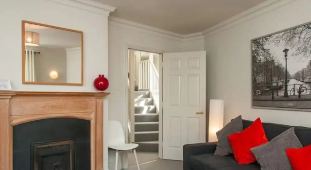 Central Quiet 2 Bedroom Townhouse With Office, Varaa Huoneisto Asunnot kohteessa Merseyside, Huoneisto