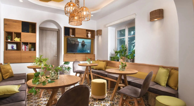 Трёхместный номер Deluxe Semiramis Hotel