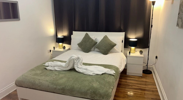 Private Family Flat Near Paddington and Royal Oak, Забронировать Отель Отели Лондона 3 звезды, рядом с Мейда Вейл, 3*
