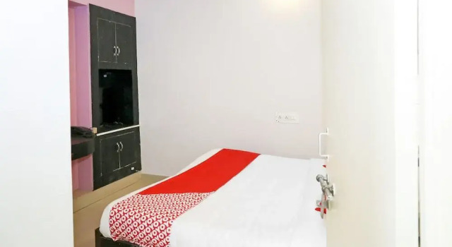 Travellers Inn By OYO Rooms, Забронировать Отель Отели Салема с парковкой, Парковка