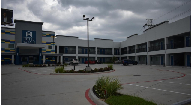 Hotel Royale IAH Airport North Houston I-45