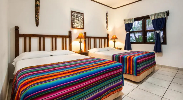 Четырёхместный номер Superior Splash Inn Dive Resort & Villas
