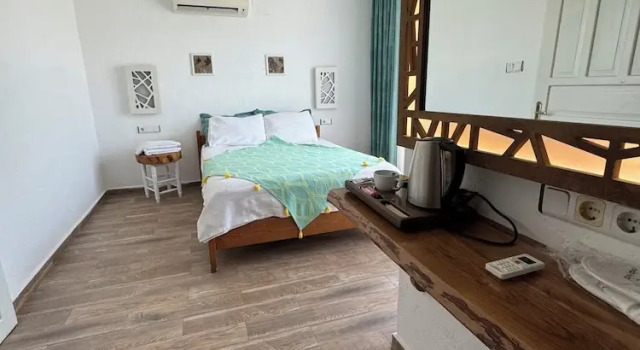 Двухместный номер Standard с балконом Ceneviz Hotel