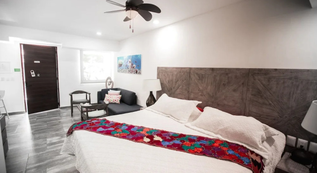 Hotel Paradise Suites